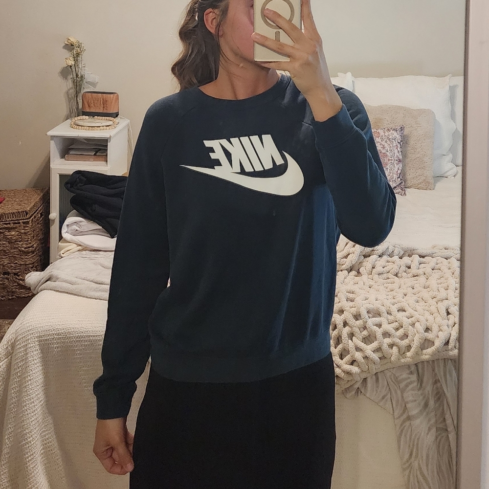 Navy Nike Sweatshirt
